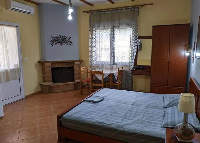 Πανσιόν Alexandros Όρμα